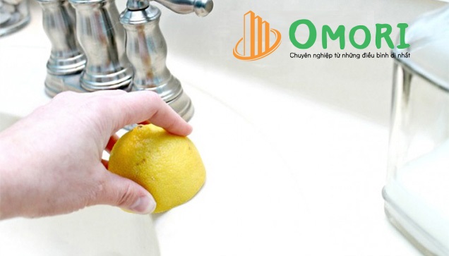 Cách vệ sinh bồn rửa mặt bằng chanh