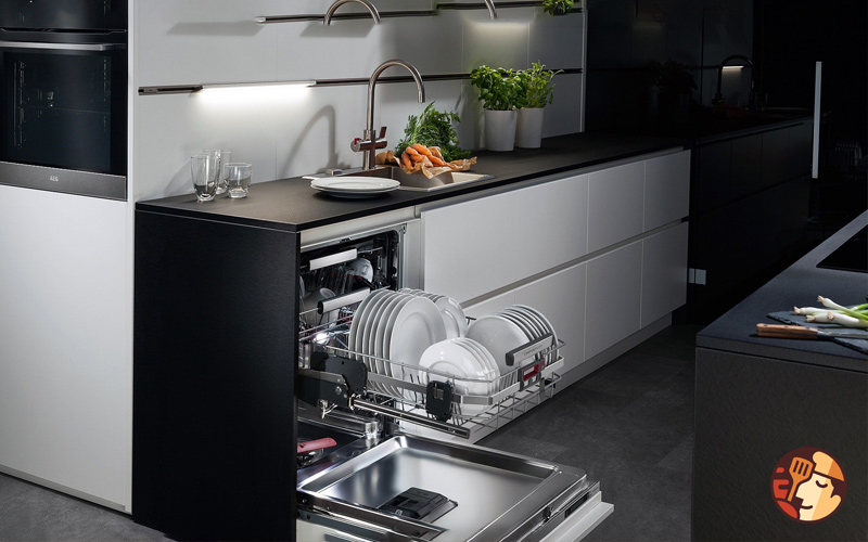 so-sanh-may-rua-bat-bosch-va-eurosun-2