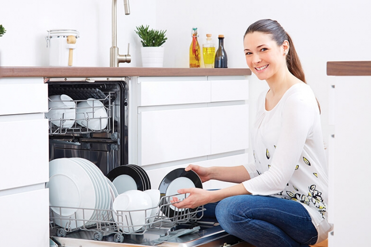 cach-khac-phuc-tinh-trang-may-rua-bat-bosch-rua-khong-sach-2