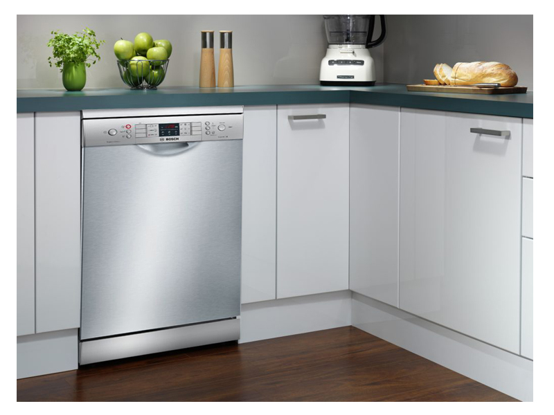 may-rua-bat-bosh-bi-dong-nuoc-meo-hay